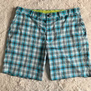 Louis Raphael Golf Mens Plaid Shorts Size 42 Polyester/Spandex Blend